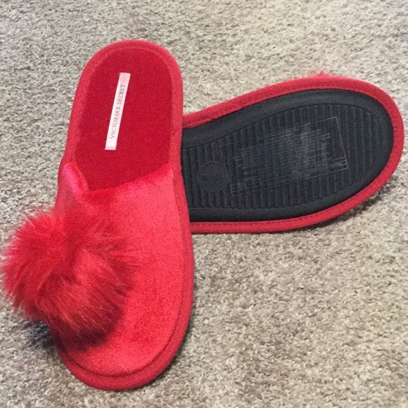 🆕VS red Slippers with Pom Pom. - Picture 3 of 3
